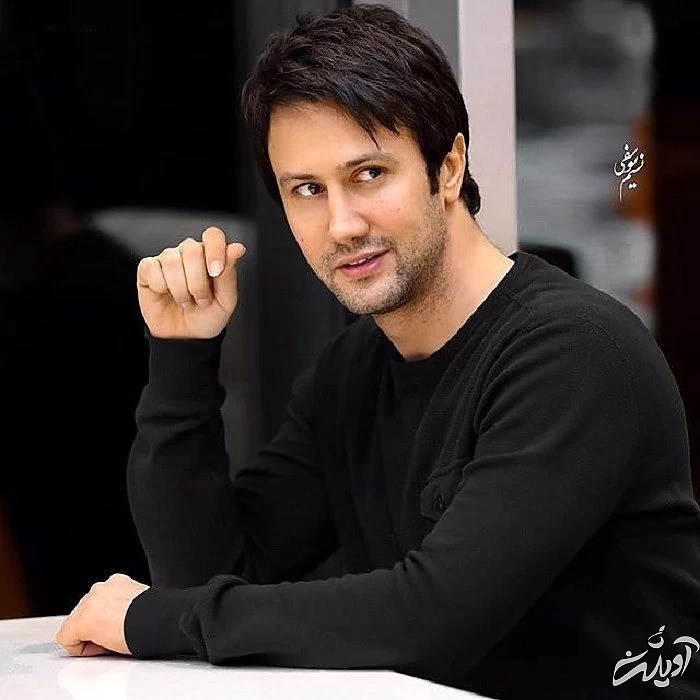 شاهرخ استخری